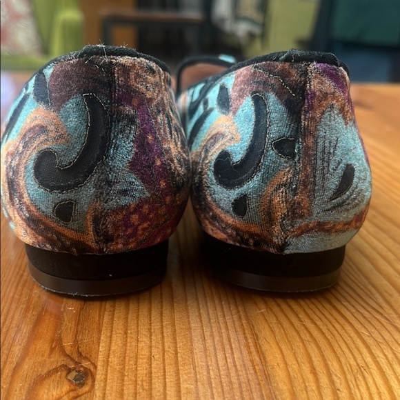 Santorini made in Spain Black and Brown Pointed Toe Loafers Velvet Flats - Picture 4 of 12